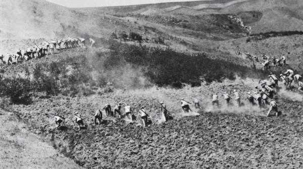 1958年，湖南一撿糞老漢，因一封信暴露身份，領導：他是開國將軍