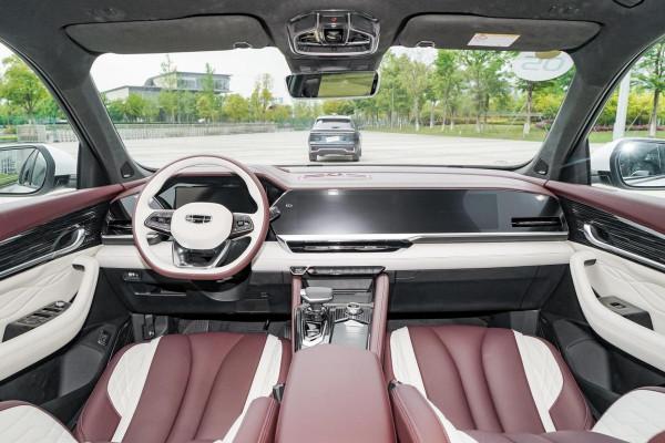 實拍吉利星越L，動力強勁空間大，13&period;72萬起，敢與合資SUV叫板？