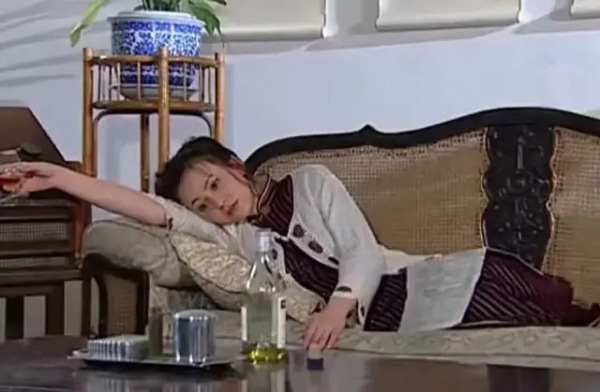 她是陸振華最寵愛的“九姨太”,一生囂張,卻為何結局悲涼? 她是陸振華最寵愛的“九姨太”,一生囂張,卻為何結局悲涼?