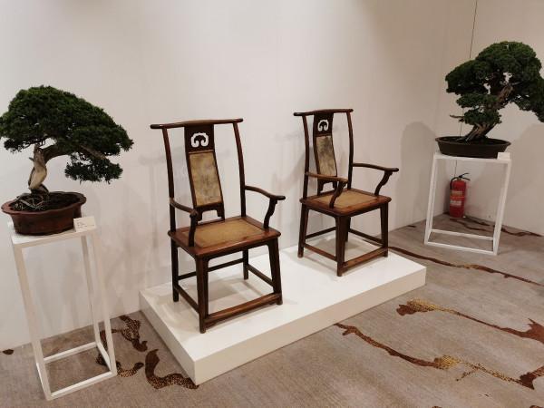 券口素直無聯幫棍,黃花梨四出頭椅早可到明 券口素直無聯幫棍,黃花梨四出頭椅早可到明