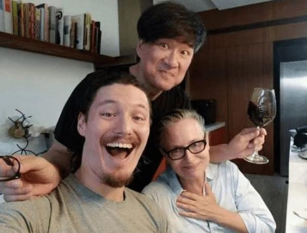 周華健:18歲與初戀失聯,25歲借錢娶外國女粉絲,相伴36年0緋聞 周華健:18歲與初戀失聯,25歲借錢娶外國女粉絲,相伴36年0緋聞