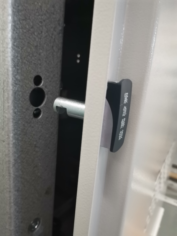 KYN28A-12產品如何實現五防聯鎖功能？