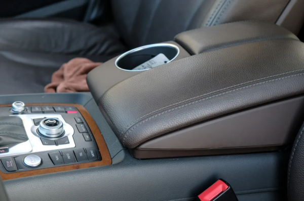 儘管踩油門,剩下的交給Quattro,開著二手越野版奧迪Q7去玩泥巴 儘管踩油門,剩下的交給Quattro,開著二手越野版奧迪Q7去玩泥巴