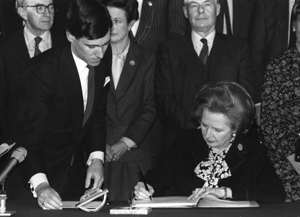 香港迴歸前夕,中英在南海對峙72小時,我軍艦長:撞就撞,誰怕誰 香港迴歸前夕,中英在南海對峙72小時,我軍艦長:撞就撞,誰怕誰