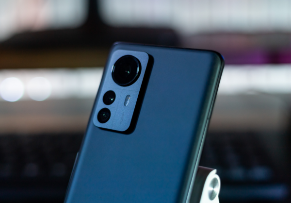 XIAOMI 12系列開箱：給2022旗艦機打個樣，效能顏值手感強爆了