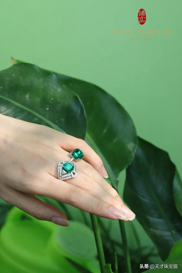 | 深秋的彩寶 |20克拉、哥倫比亞、Muzo、Verdant、皇家藍 | 深秋的彩寶 |20克拉、哥倫比亞、Muzo、Verdant、皇家藍