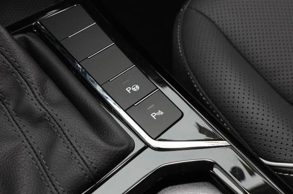 17&period;99萬起，軸距2871mm，銷量再次逆襲，全新帕薩特站起來了嗎？