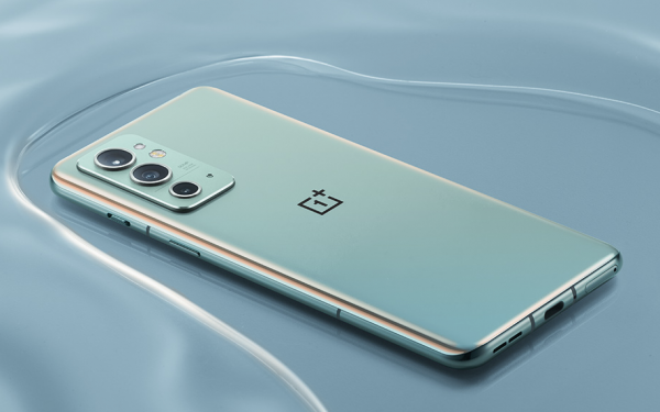 盤點目前“最好用”的3款手機，公認的價效比高，免得花冤枉錢