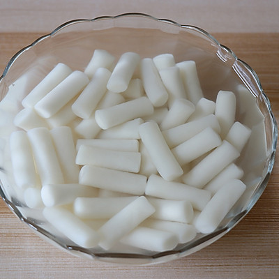 這道酸菜炒火鍋年糕，每天吃都吃不夠