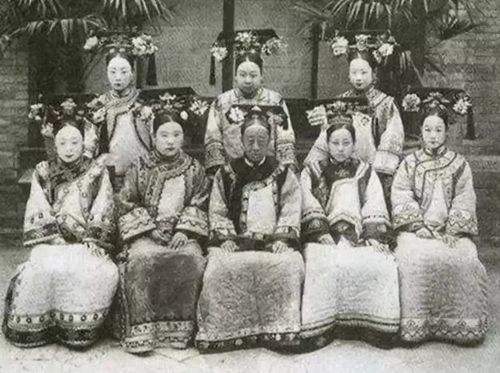 1972年內蒙出土康熙女兒墓,墓中發現稀有文物,專家鑑定價值過億 1972年內蒙出土康熙女兒墓,墓中發現稀有文物,專家鑑定價值過億