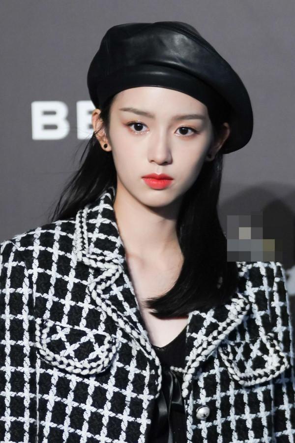 周也生圖好能打啊！救命，之前為什麼還有人說她顏值一般不好看？