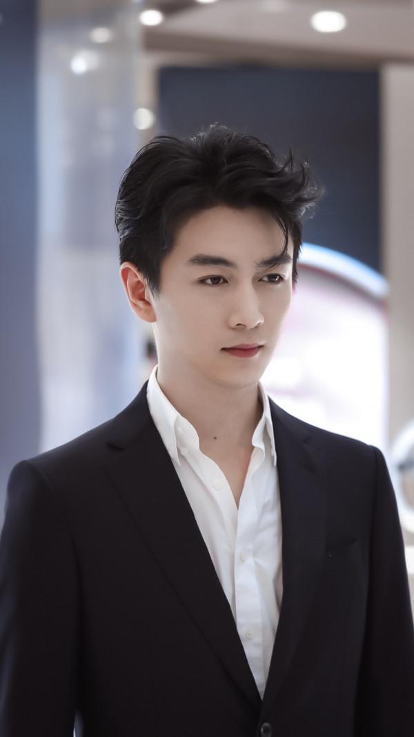 低調卻總能演主角的男演員,我只服這4位!帥氣不說演技還特別好 低調卻總能演主角的男演員,我只服這4位!帥氣不說演技還特別好