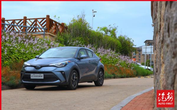 顏值高手極致殺手——試駕廣汽豐田C-HR雙擎