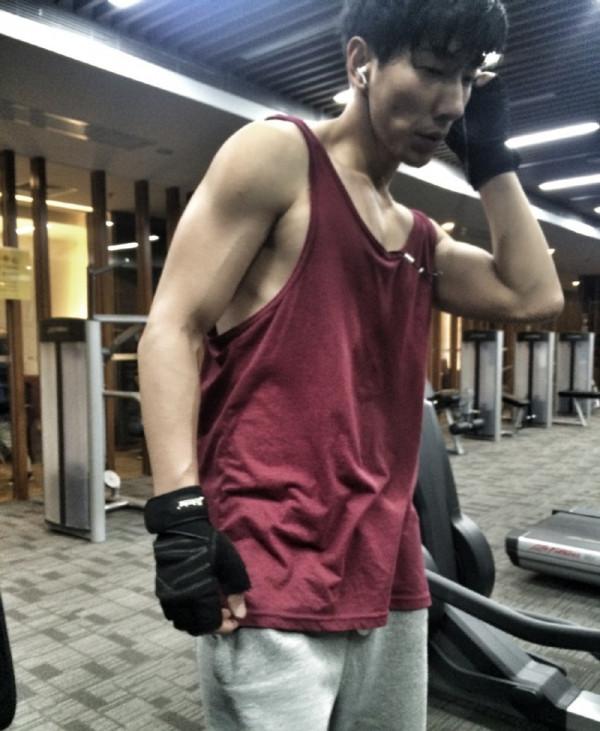 從&OpenCurlyDoubleQuote;紅遍全國&rdquo;到&OpenCurlyDoubleQuote;糊穿地心&rdquo;，張亮才是資本玩弄的一顆棋子