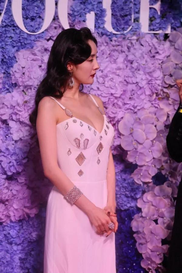 女星的時尚現場，大冪冪是必不可缺的