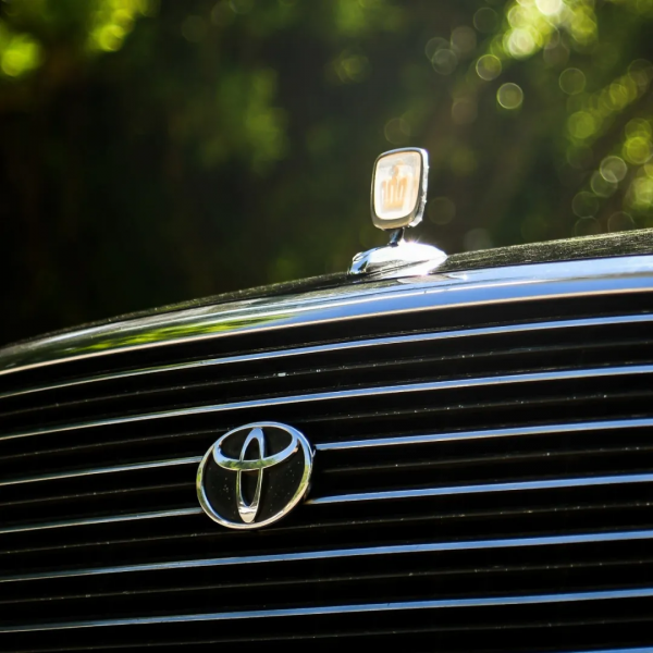 開著車齡26年、里程61萬公里的車子出門是什麼體驗？