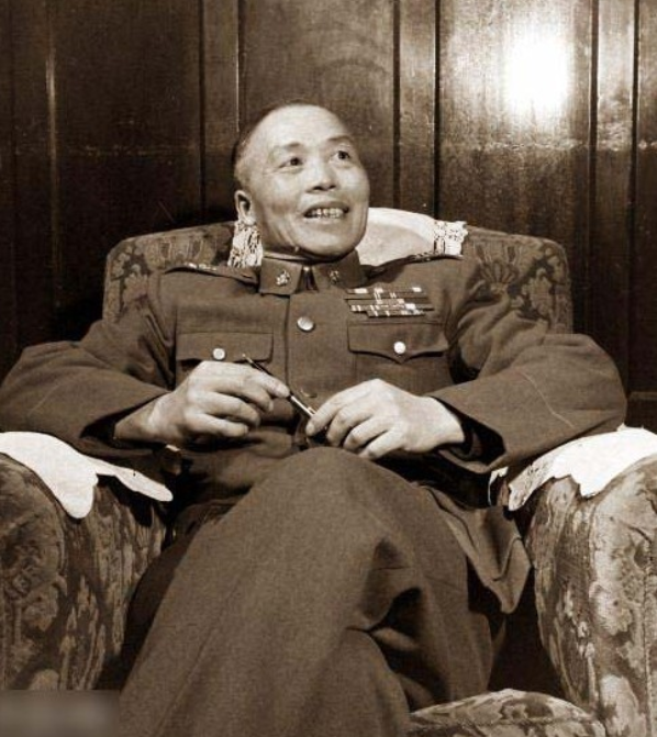 65年毛主席在中南海，拉著程思遠閒聊：你知道我們靠什麼吃飯嗎？