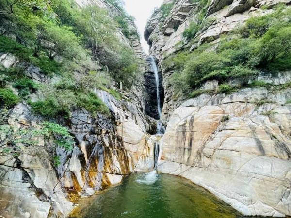 鄭州驢友團八龍潭穿越盧崖瀑布 鄭州驢友團八龍潭穿越盧崖瀑布