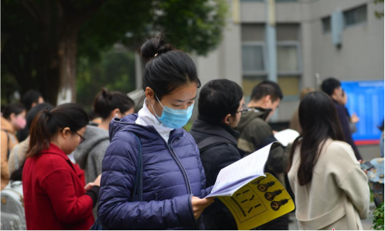 寒暑假並非教師專利,有公務員崗位也有同等待遇,老師都表示羨慕 寒暑假並非教師專利,有公務員崗位也有同等待遇,老師都表示羨慕