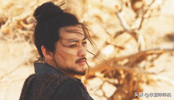 十年龍套無人識，一句加錢天下知，週一圍經歷了什麼？