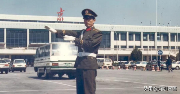 初代交警什麼樣? 初代交警什麼樣?