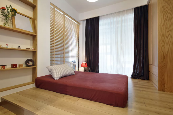 147平的複式大宅，樓頂弄個露天影院，讓人羨慕不已