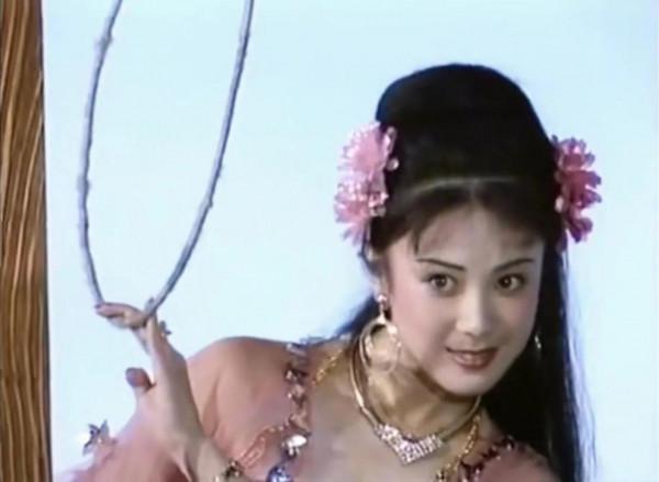 尖嘴猴腮別硬吹神顏，9位女星告訴你，古典美人從來都是珠圓玉潤