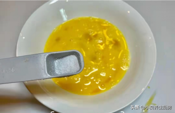 春季，碰見這菜多買點，搭配雞蛋是絕配，解饞味道好，太香了