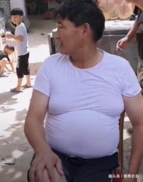 大衣哥出名機(雞)緣巧合，他應該感謝新時代，更要感謝黨和人民