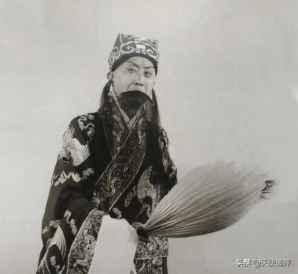 「天使譚」“南麒北馬”馬連良和周信芳相比，誰的水平更高？