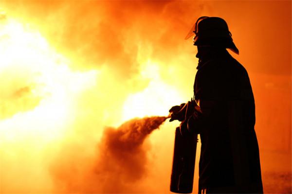 19死60多傷：紐約19層公寓發生嚴重大火