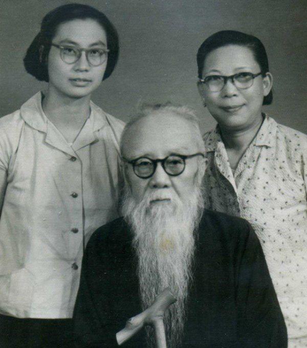 妻子湯儀逝後，馬一浮孤身60餘年，蓄長鬚紀念，拒絕岳父再娶勸言