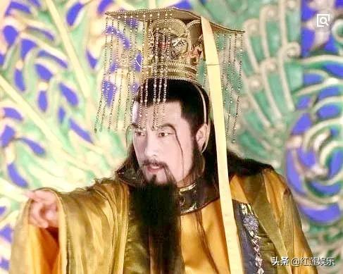 王衛國，1955年出生北京，由於長得“地闊方圓”，常扮演玉皇大帝