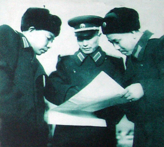 王新蘭和肖華相愛46年，肖華因病逝世後，王新蘭為何自責不已？