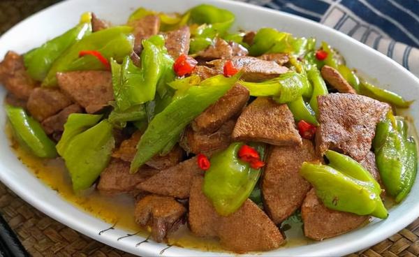 豬肝最忌用清水洗，等於吃毒素，教你正確做法，毒素自動跑出來