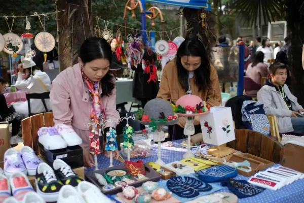 新書速遞 | 這本手工書，帶你點亮刻紙新技能