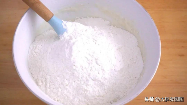 如何自制土耳其酥？無需發酵，酥皮可卷萬物，高顏值美味