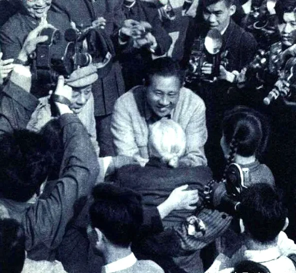 情懷與信仰——圖說千島之國閱滄海(下) 情懷與信仰——圖說千島之國閱滄海(下)