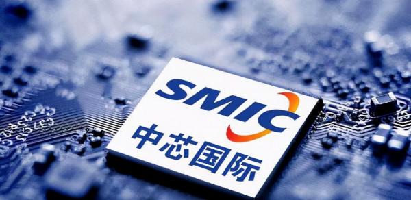 機圈風雲再起！三星“一哥”地位不穩？國產手機發力圍堵蘋果