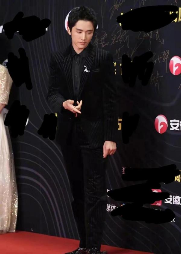 國劇盛典來襲,85花不見蹤跡,95花撐不起場,宋祖兒全程黑臉 國劇盛典來襲,85花不見蹤跡,95花撐不起場,宋祖兒全程黑臉