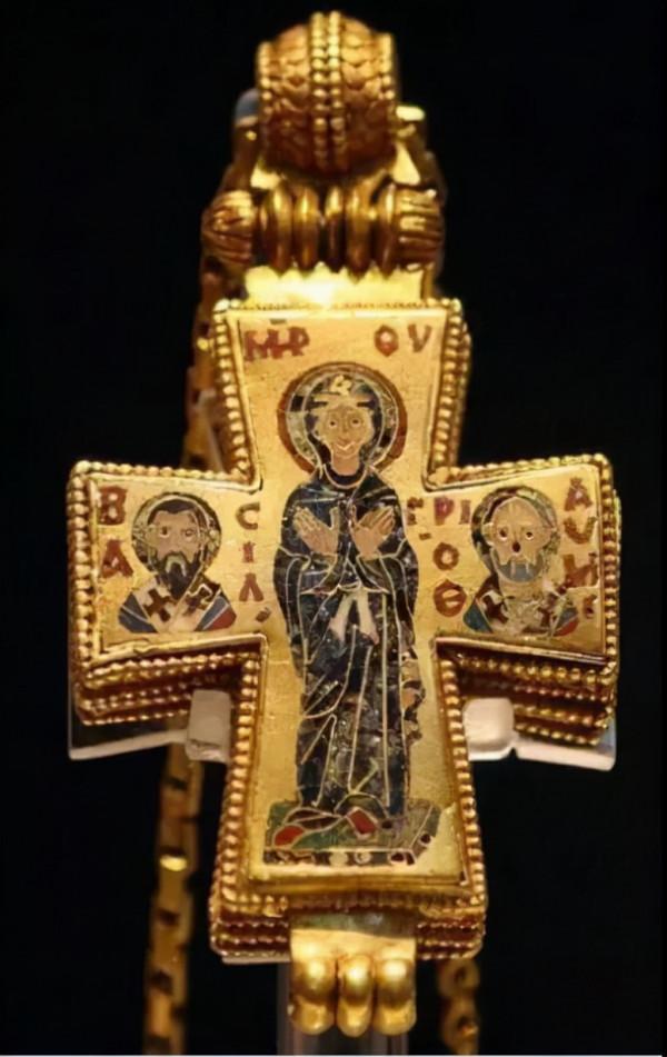 洛可可、巴洛克、拜占庭各種風格的珠寶怎麼區分? 洛可可、巴洛克、拜占庭各種風格的珠寶怎麼區分?