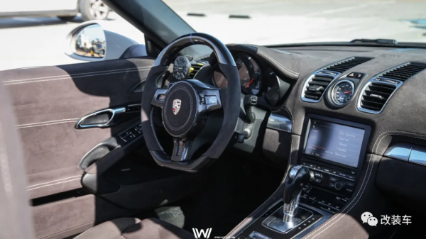 這臺保時捷981 Boxster為何那麼像718 GT4?只要堅持移植就不會過時 這臺保時捷981 Boxster為何那麼像718 GT4?只要堅持移植就不會過時