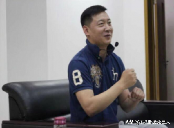 年輕玉樹臨風，中年不忍直視，這些童年男神腫麼了