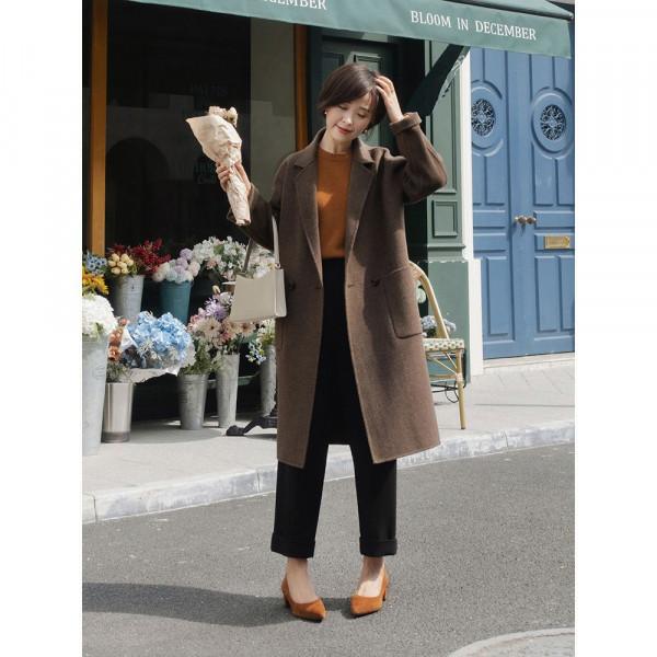 誰說小個子不能穿長大衣？看這位身高158博主的示範，思路很清晰