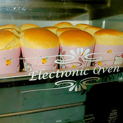 第一次做紙杯蛋糕就一致好評,從此做菜就有了自信 第一次做紙杯蛋糕就一致好評,從此做菜就有了自信