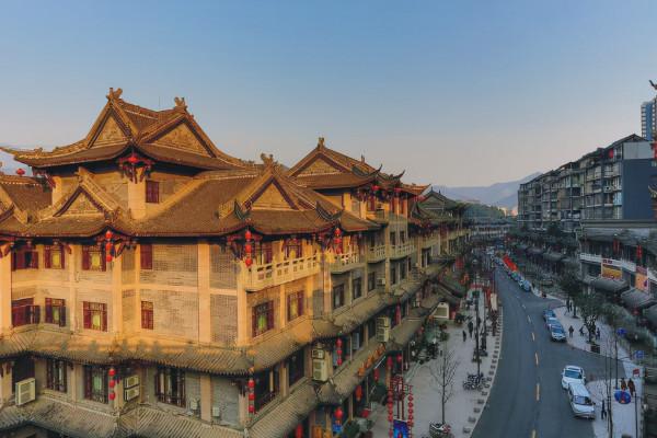 四川瀘州出現6級地震，眾多景區暫時關閉，但這座古橋卻安然無恙