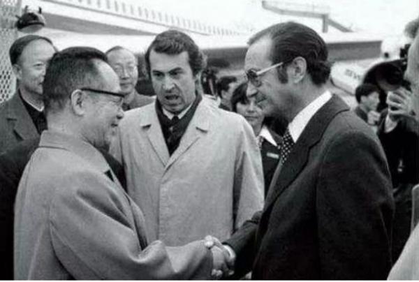 恭王府騰退工作歷時28年,谷牧:工作不完成,沒法向總理交代 恭王府騰退工作歷時28年,谷牧:工作不完成,沒法向總理交代