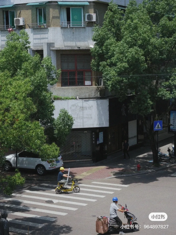 凌晨就開始喝早茶的小縣城,比廣東猛多了 凌晨就開始喝早茶的小縣城,比廣東猛多了